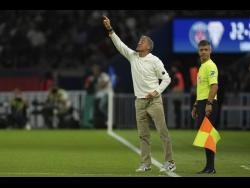 PSG coach Luis Enrique breaks collarbone in cycling accident | Sports