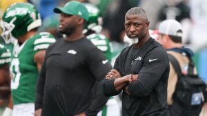 Aaron Glenn hoping to avoid being first 0-5 Jets coach in Year 1