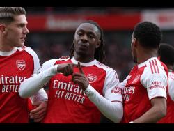 Arsenal open up 4-point lead in EPL | Sports