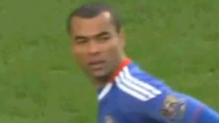 Chelsea can get revenge on Ajax’s former Premier League star manager whose gesture 14 years ago angered fans Chelsea can get revenge on Ajax’s former Premier League star manager whose gesture 14 years ago angered fans