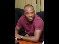 Lara honoured with lifetime achievement award in India | Sports