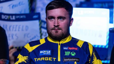 Luke Littler dramatically seals place at £600k tournament at the eleventh hour and takes step closer to world No1