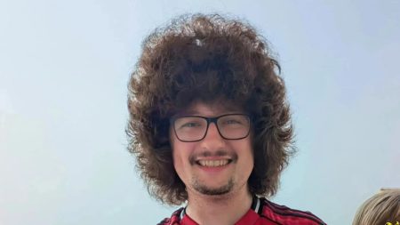 Man Utd fan who attacked viral supporter who refuses to cut hair until they win 5 in a row slapped with INDEFINITE BAN Man Utd fan who attacked viral supporter who refuses to cut hair until they win 5 in a row slapped with INDEFINITE BAN