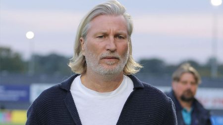 Robbie Savage demands action against vile abuse that ‘crossed the line’ as his Forest Green lose to ex-Man Utd star Robbie Savage demands action against vile abuse that ‘crossed the line’ as his Forest Green lose to ex-Man Utd star