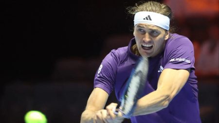Tennis star earns £1.1m for LOSING in 59 minutes Tennis star earns £1.1m for LOSING in 59 minutes
