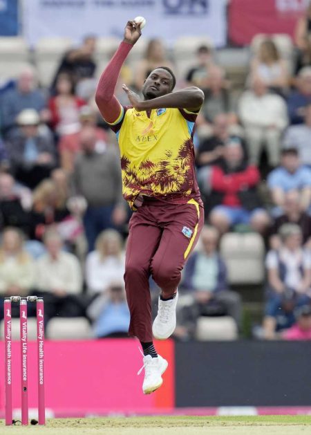 Holder makes history with 100 wickets in all formats – Caribbean Life Holder makes history with 100 wickets in all formats – Caribbean Life