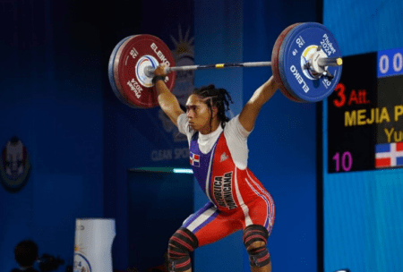 Yudelina MejĂa becomes first Dominican woman to win gold at World Weightlifting Championships Yudelina MejĂa becomes first Dominican woman to win gold at World Weightlifting Championships