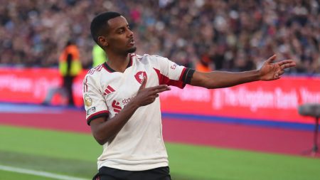 Alexander Isak finally scores in Premier League after £130million transfer to stop Reds’ rut Alexander Isak finally scores in Premier League after £130million transfer to stop Reds’ rut