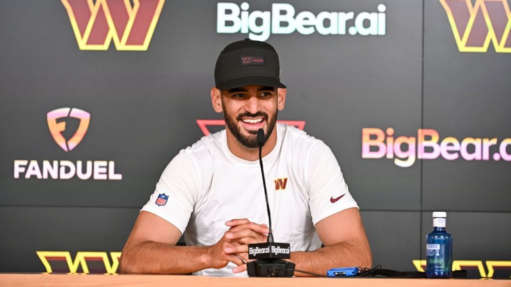 Aloha, amigo: Hawaiian QBs Tua, Mariota meet in Madrid