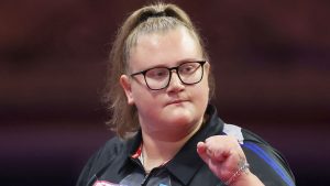 Beau Greaves tipped to cause ‘serious problems’ for Littler and Co as Grand Slam of Darts crowd sing her name