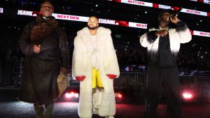 Chris Eubank Sr accessory leaves fans baffled during Eubank Jr vs Conor Benn fight