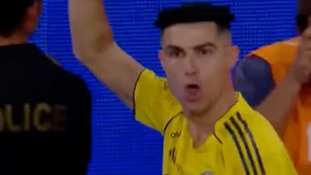 Cristiano Ronaldo’s ‘hair’ makes fans do double-take as he shows off his dance moves after scoring twice for Al-Nassr Cristiano Ronaldo’s ‘hair’ makes fans do double-take as he shows off his dance moves after scoring twice for Al-Nassr