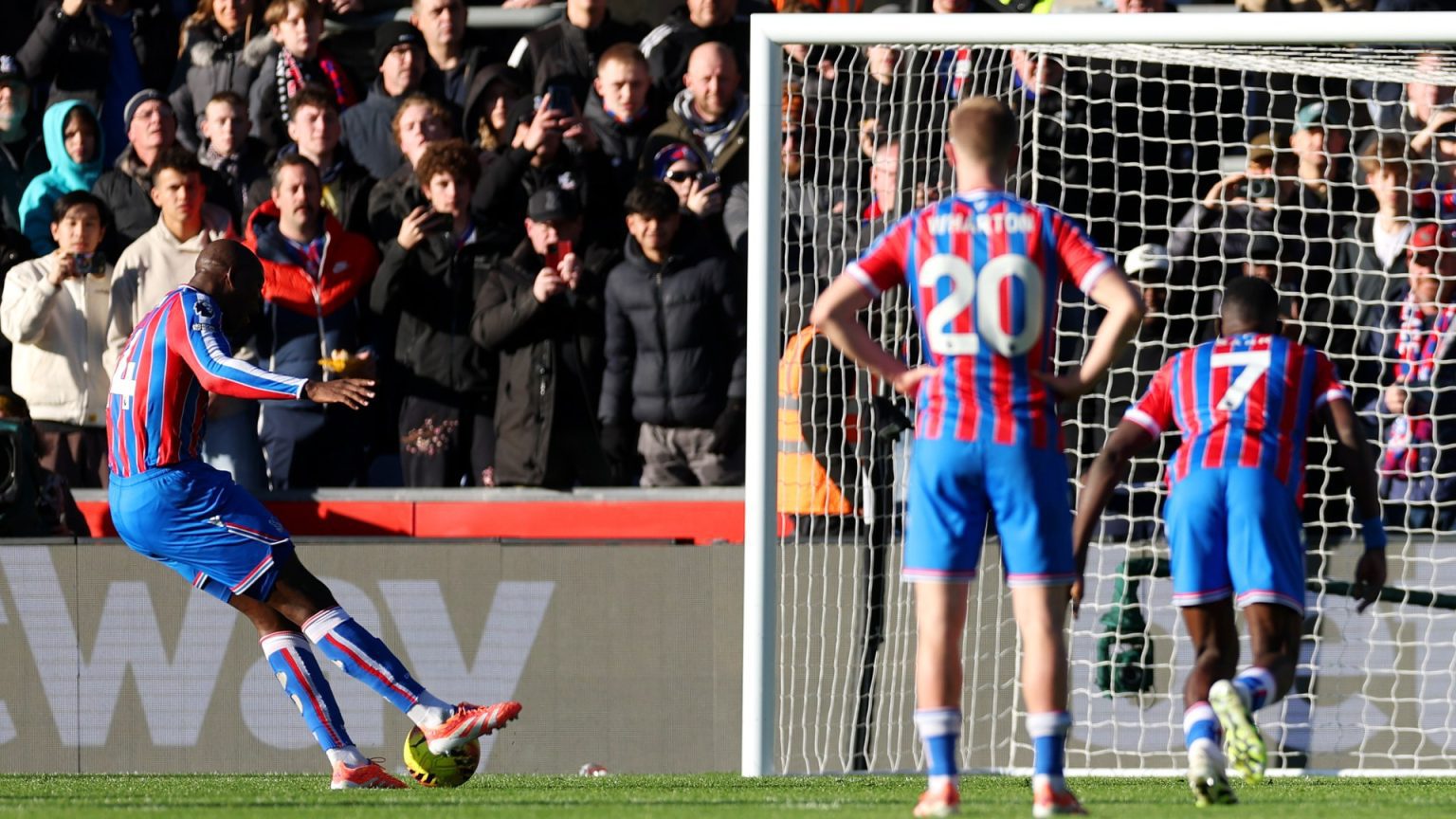 Jean-Philippe Mateta forced to retake Crystal Palace penalty against Man Utd following major rule change