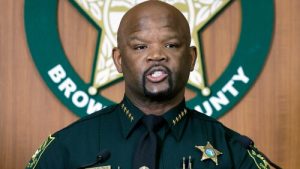 Man taken into custody with help from Racine County Sheriff’s Office K-9s after pursuit