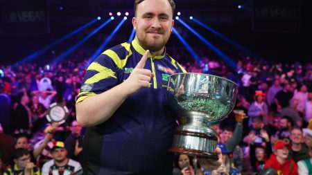 ‘New meme just dropped’ – Fans spot the look Luke Littler gave Luke Humphries during Grand Slam of Darts final