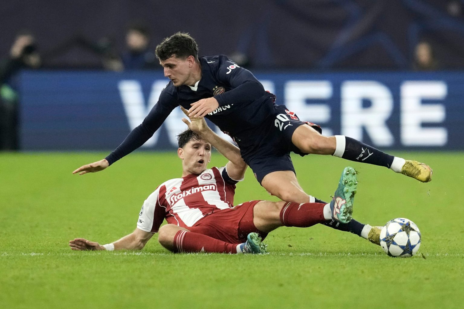 PSV scrape draw at Olympiacos to stay in Champions League hunt
