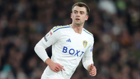 Patrick Bamford ‘in talks over free transfer return to English football’ five months after leaving Leeds