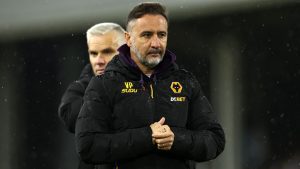 Pressure piles on Vitor Pereira as ten-man visitors match horror Gary O’Neill run