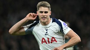 Superhuman Micky Van de Ven’s wondergoal sends statement to Champions League rivals