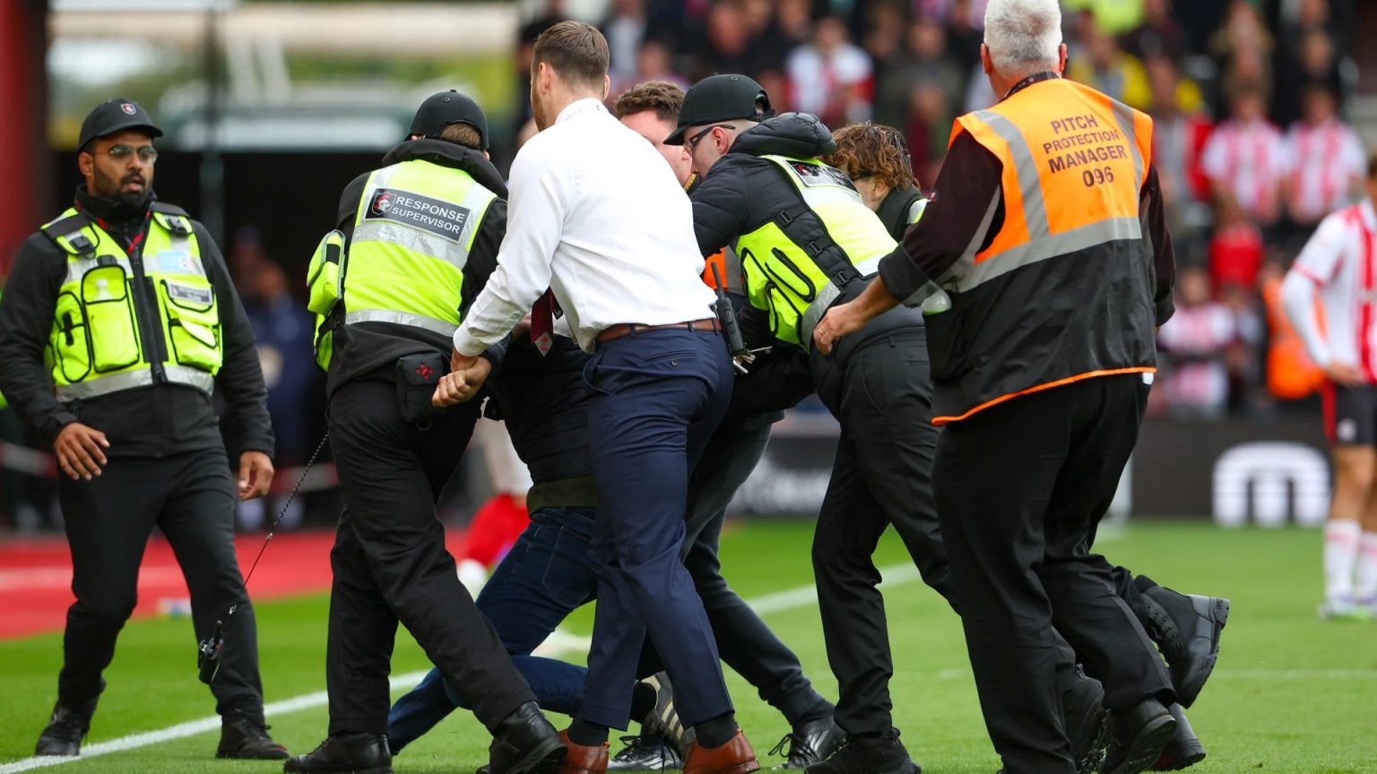 Two Portsmouth fans who posed as stewards for south coast derby given three-year ban