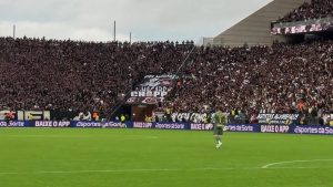 Watch spine-tingling moment ultras of Brazilian giants allowed back in stadium for first time in SIX MONTHS