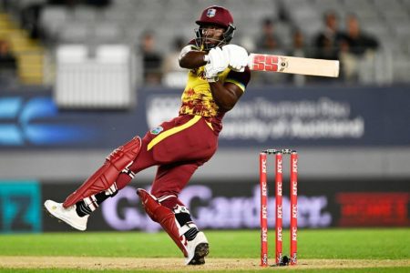 West Indies lose by three runs to Black Caps in second T20 West Indies lose by three runs to Black Caps in second T20
