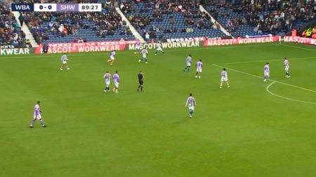 ‘Who allowed this?’ – Fuming fans instantly turn Championship match off thanks to ‘horrific’ kit clash