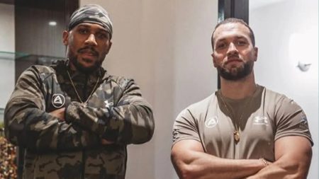 Anthony Joshua poses with rarely-seen brother after brutal KO which broke Jake Paul’s jaw Anthony Joshua poses with rarely-seen brother after brutal KO which broke Jake Paul’s jaw