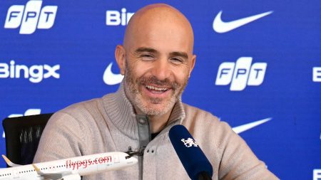 Chelsea boss Enzo Maresca reveals he’s serving DOUBLE ban this Christmas… after mum kicked him out of the kitchen Chelsea boss Enzo Maresca reveals he’s serving DOUBLE ban this Christmas… after mum kicked him out of the kitchen