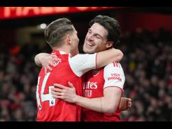 City, Villa keep pace with Arsenal, Liverpool resurgence continues | Sports