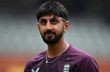 England overlooks Bashir for crucial Ashes Test England overlooks Bashir for crucial Ashes Test