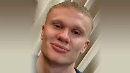 Erling Haaland hangs out with Man Utd legend and picks his brains ahead of Man City’s clash with Nottingham Forest