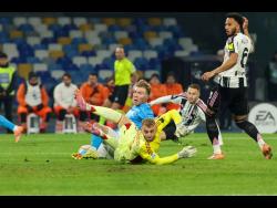 Hojlund at the double as Napoli clip Juventus | Sports