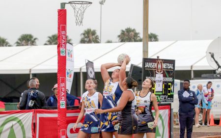 Medals Chase Heats Up after Cape Town and Joburg Book Netball Champs Semi-Final Berths Medals Chase Heats Up after Cape Town and Joburg Book Netball Champs Semi-Final Berths