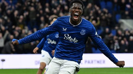 Thierno Barry scores first Toffees goal