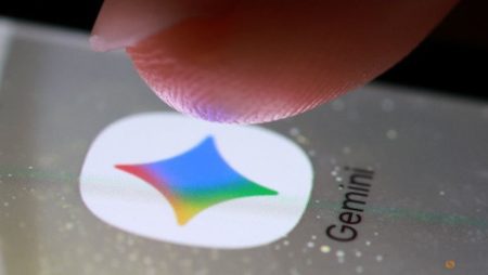 Apple, Google strike Gemini deal for revamped Siri in major win for Alphabet Apple, Google strike Gemini deal for revamped Siri in major win for Alphabet