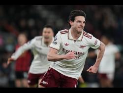 Arsenal go six clear, Wolves finally win | Sports