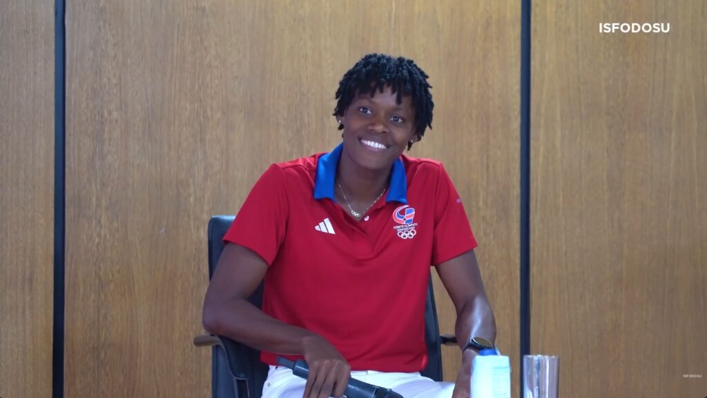 Dominican track star Marileidy Paulino inspires future public servants at ISFODOSU