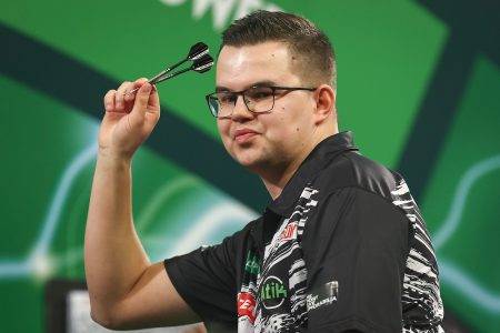 Dutchman Gian van Veen sets his sights on world darts title Dutchman Gian van Veen sets his sights on world darts title