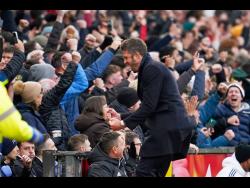 Liverpool, Arsenal drop points, Carrick stuns City | Sports