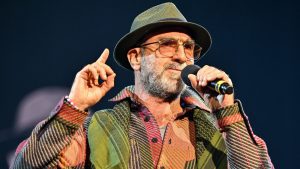 Man Utd legend Eric Cantona to launch debut album in shock career change after retiring from football