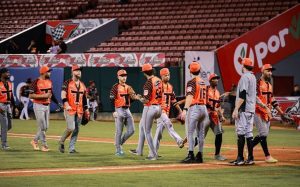 Toros defeat Gigantes in their fight to advance to the Final