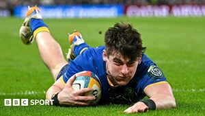 United Rugby Championship: Leinster 52-17 Connacht – Champions run riot for seventh win in a row