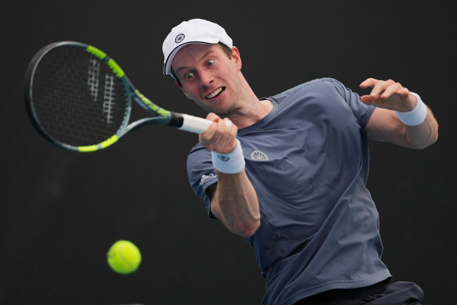 Van de Zandschulp through to second round of Australian Open