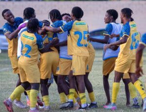 Racing close gap on Mobay, resurgent Spanish Town Police beat Arnett