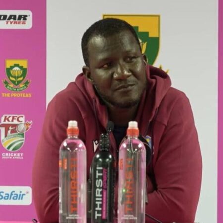 Sir Clive believes Sammy needs help | Sports