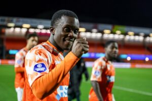 Volendam shock PSV in weekend of late goals in Eredivisie