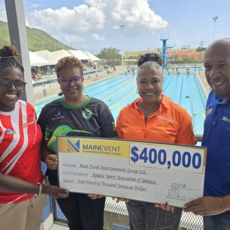 Main Event throws Carifta team 0,000 lifeline | Sports