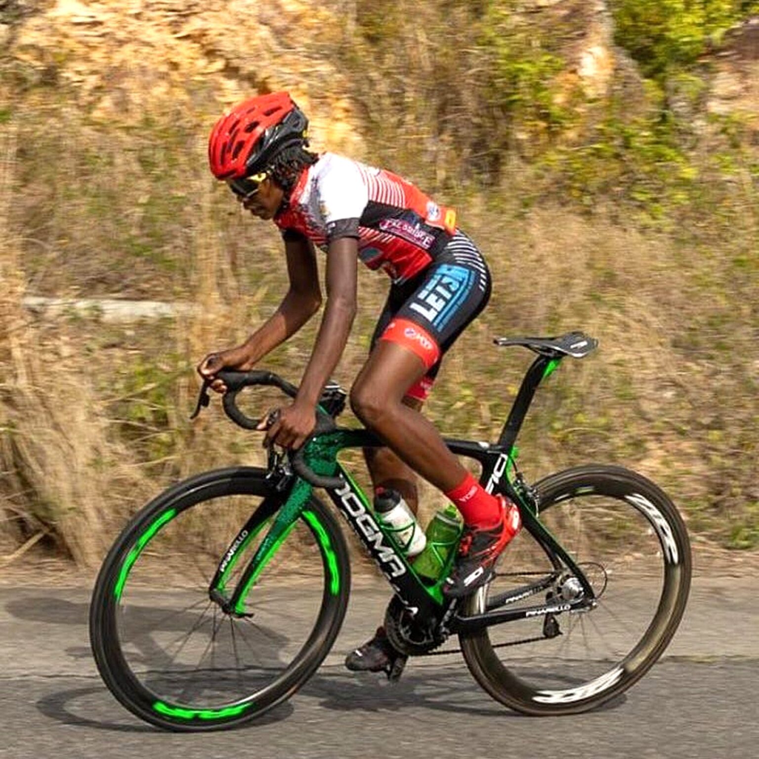 Saint-Martin’s young cyclist Jahkim Carty receives grant for further development – StMaartenNews.com Saint-Martin’s young cyclist Jahkim Carty receives grant for further development – StMaartenNews.com