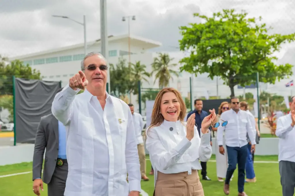 Abinader and Carolina Mejía inaugurate Santo Domingo Sports Boardwalk